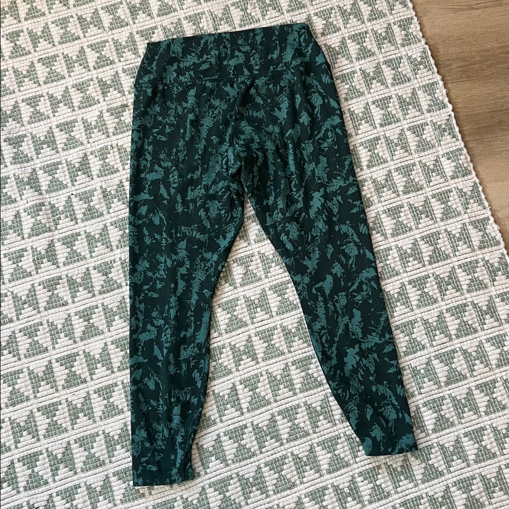 Nike Women's One High Waisted 7/8 Print Leggings in Vintage Green - Size L - Picture 5 of 7